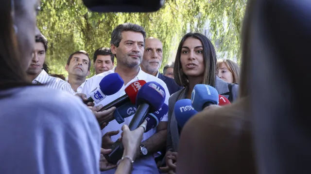 
                    Rita Matias identificada pela PSP após invasão de rádio em Coimbra
                