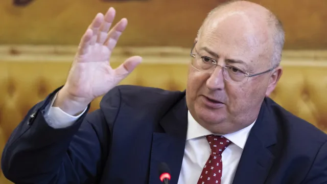 
                    Ministro anuncia apoio a 5.897 agricultores após estragos do mau tempo
                