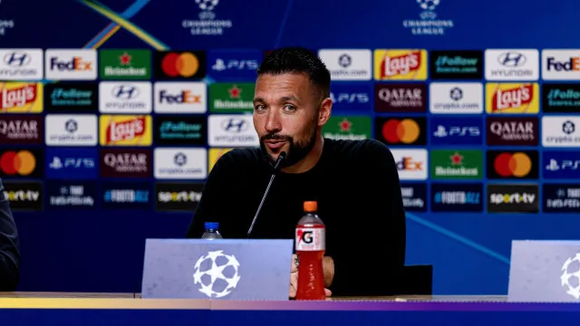 Da "montanha" ao "luxo". Tudo o que disse Farioli antes do FC Porto-PSV