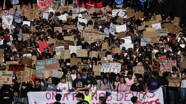 Cerca de 480 mil pessoas manifestaram-se hoje em toda a França