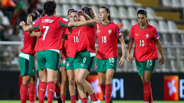 
                    Portugal remonta com Irlanda do Norte e Mundial feminino está mais perto
                