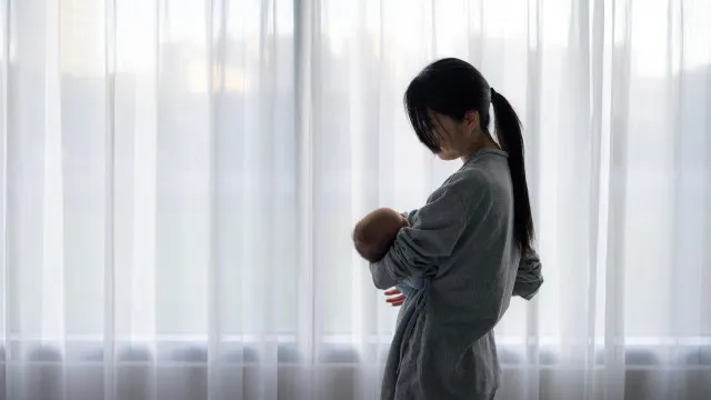 
                    Licença parental paga a 100% até aos seis meses: Afinal, o que vai mudar?
                