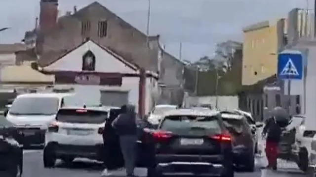 
                    Idosos vítimas de tentativa de carjacking no Carregado. Suspeitos detidos
                