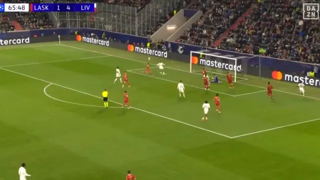 Estreou-se a marcar e repetiu a dose… a triplicar. O hattrick de Barcola