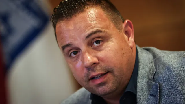 
                    Sindicato da PSP pressiona Montenegro: Ou apoia Luís Neves ou afasta-o
                