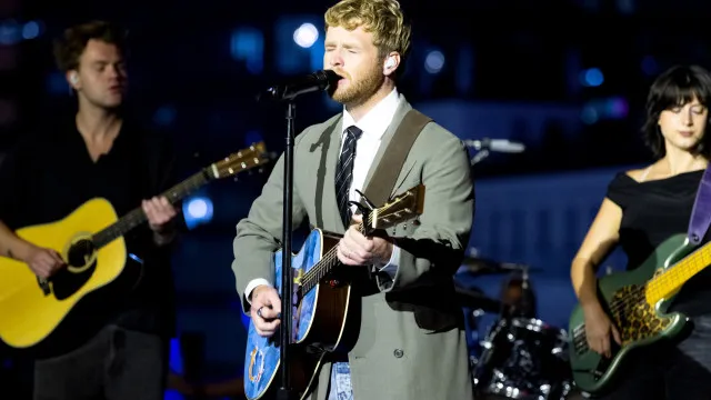 
                    Alex Warren estreia-se em Portugal com concerto na Figueira da Foz
                