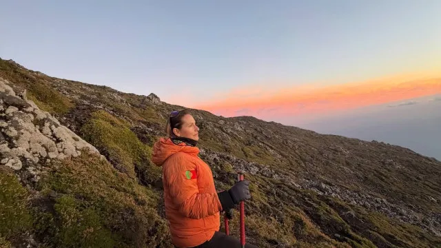 
                    Fernanda Serrano sobe ao ponto mais alto de Portugal com o filho. Fotos
                