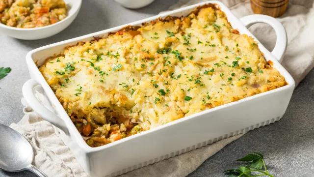 
                    Empadão de atum. 3 receitas cheias de sabor e mais simples do que pensa
                