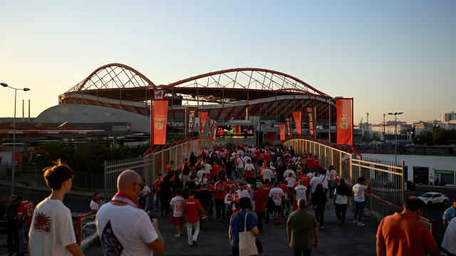 EM DIRETO: Famalicão faz história e já se joga o Benfica-Gil Vicente