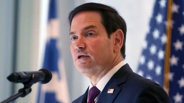 
                    Presidente libanês pede a Rubio que pressione Israel para cessar ataques
                