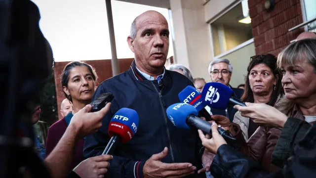 "O primeiro-ministro é que é um verdadeiro egoísta", atira Raimundo