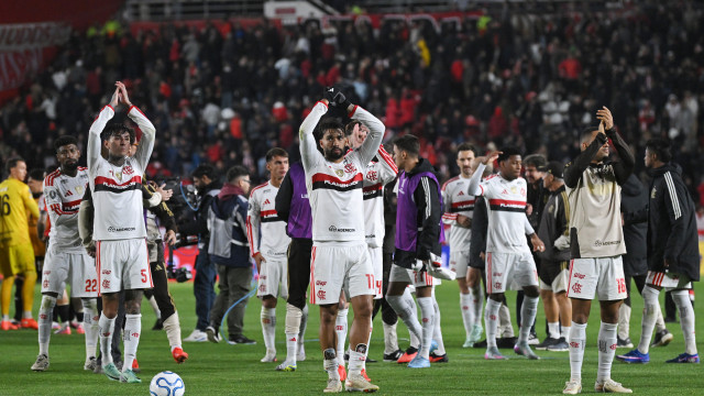 Sem acertar um chute ao gol, Flamengo segura Estudiantes e leva decisão para o Maracanã