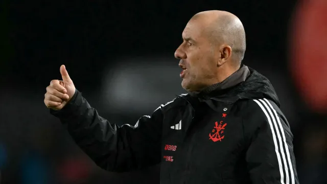 Flamengo empata e Jardim atira-se ao árbitro: "Não deixou jogar"