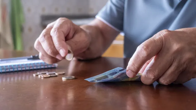 
                    Como é que a CGA errou a calcular reformas? Há novos desenvolvimentos
                