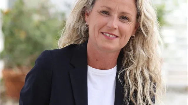 
                    Porta-voz do PSOE demite-se e desiste de ser candidata após polémica
                