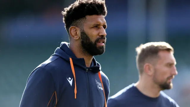 
                    Tragédia no rugby. Hyron Andrews encontrado morto em duche de hotel
                
