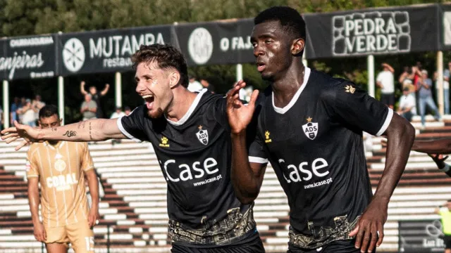 
                    Há tomba-gigantes na Taça. Nacional eliminado frente à Sanjoanense
                