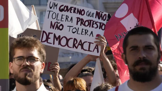 Deputados do PS eleitos no Porto questionam MAI sobre carga policial
