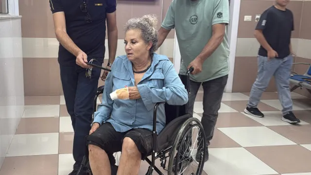 
                    EUA exige que Israel puna colonos que atacaram fotojornalista
                