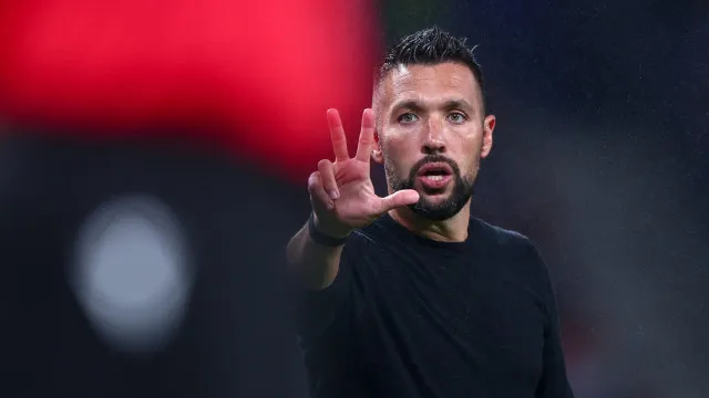 
                    Farioli conta com trunfo de ouro no ataque do FC Porto ao PSV
                