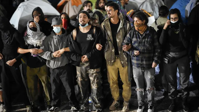 Centenas de pessoas da área da Cultura repudiam violência em carta aberta