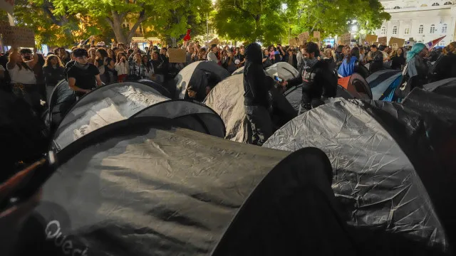 Habitação: Manifestantes decidem voltar a montar tendas no Rossio