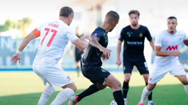
                    Vianense ao ataque após confrontos no final do jogo com o Leixões
                