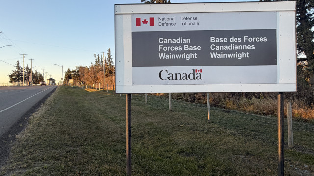 Quatro militares mortos e dezenas feridos em incêndio numa base no Canadá
