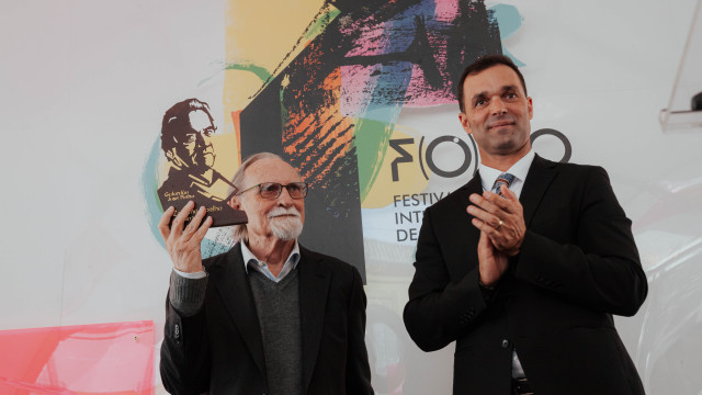 Zeferino Coelho homenageado com prémio José Pinho no Folio