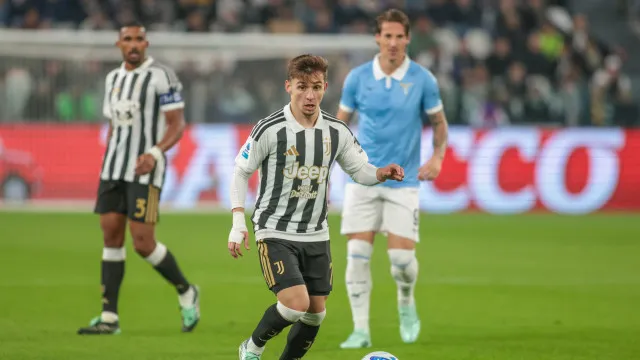 
                    Conceição sai do banco e Lazio vence Juventus para seguir colada ao topo
                