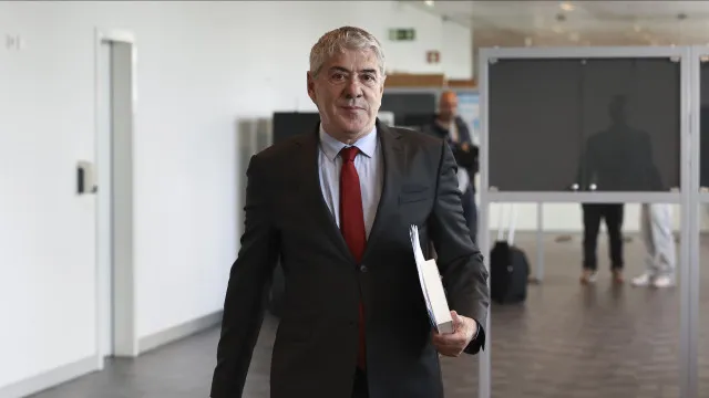 Sócrates começa a ser julgado por branqueamento de capitais: "Absurdo"