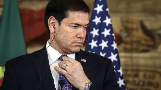 
                    Marco Rubio nega pausa na partilha de informações com a Ucrânia
                
