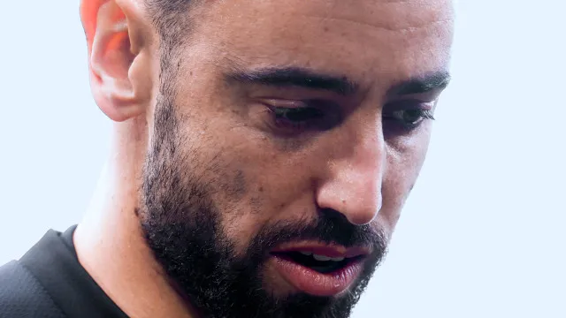 'Lei da rolha' no United. Bruno Fernandes e companhia impedidos de falar