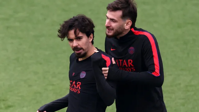 Confrontos violentos em Paris não colocam PSG-Barcelona em risco