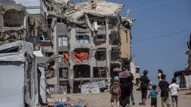 
                    Israel retoma entrada de mercadorias em Gaza após suspensão
                