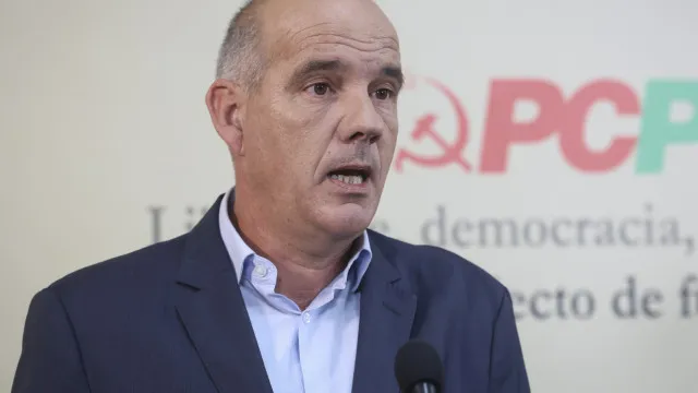 Raimundo ataca Ventura: “Ao primeiro vento, dá a cambalhota”