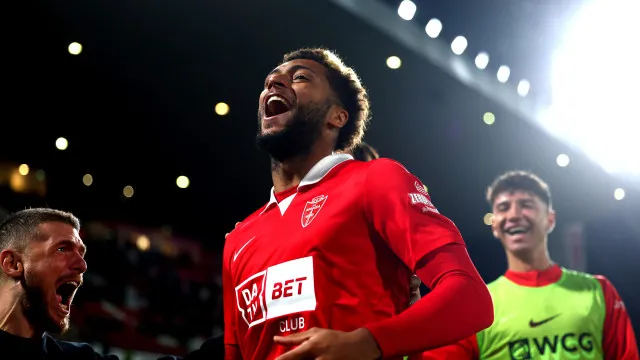 Gustavo Varela brilha com dois golos na goleada do Monza sobre o Cagliari