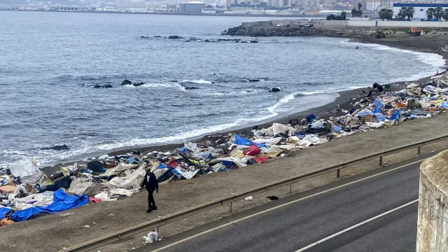 Retiradas mais de 300 toneladas de resíduos dos acampamentos em Ceuta