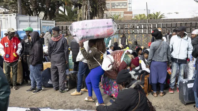 Pelo menos 15.394 migrantes fugiram da África do Sul por Moçambique