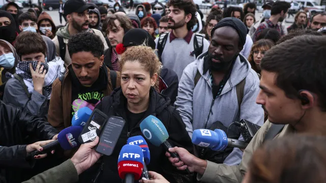 
                    Movimento no Porto denuncia agressão policial (e faz apelo a Seguro)
                