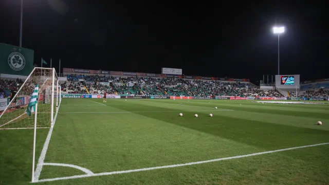 
                    Omonia-Benfica: Águia faz 'três em linha' para se manter no topo europeu?
                