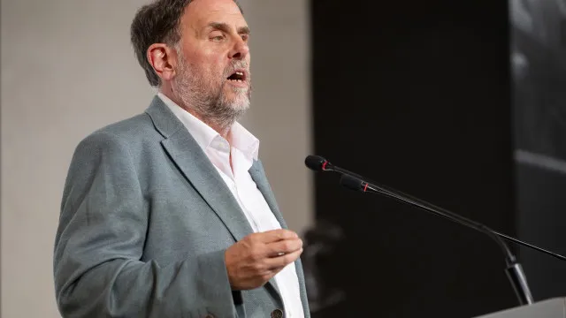
                    Justiça espanhola amnistia vice de governo de Carles Puigdemont
                