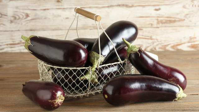7 frutas e vegetais que deve comer com casca, segundo nutricionistas
