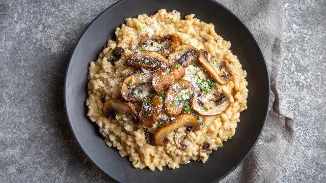 
                    É o tempo deles! Anote a receita deste risoto de cogumelos
                