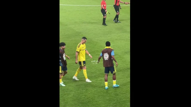 Desalento total. A reação de Cristiano Ronaldo após desperdiçar penálti