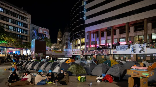Assembleia popular no Porto decide não pernoitar na Praça D. João I