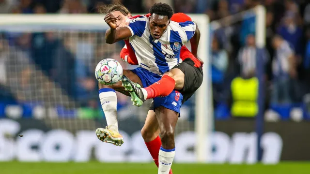 
                    EM DIRETO: FC Porto volta a perder. PSG vence Barcelona
                