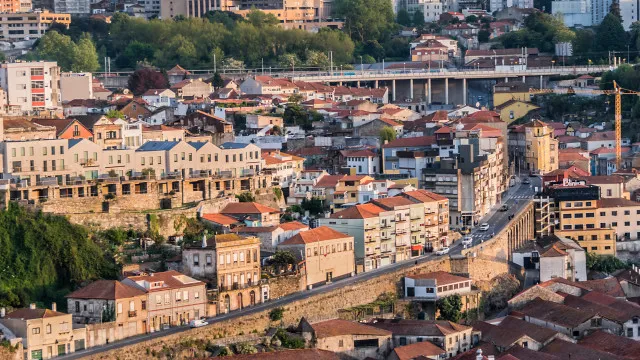 Criação de empresa de habitação em Gaia aprovada com abstenção do PS