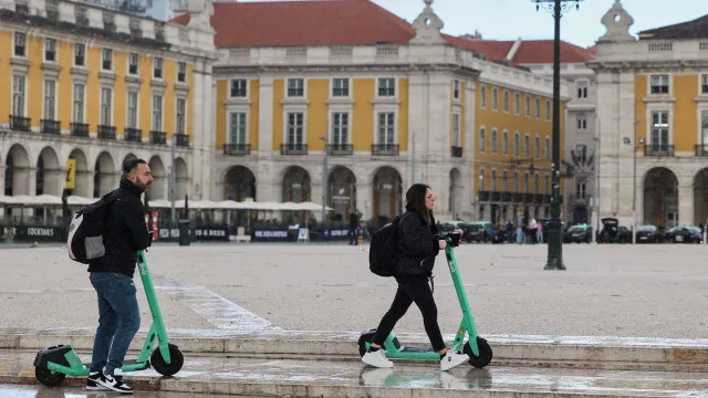 Proposta para suspender trotinetes partilhadas em Lisboa discutida hoje