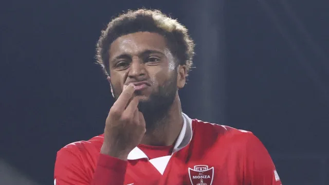 Benfica adia Prestianni, Pavlidis... e Gustavo Varela para o verão